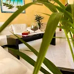 فندق مبيت وإفطار Lalu's 3*