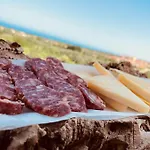 Lalu's فندق مبيت وإفطار 3*